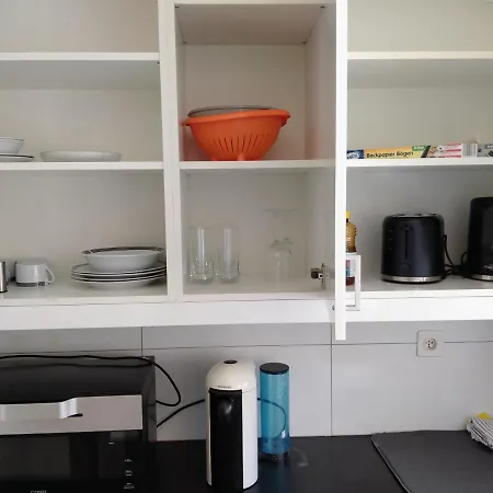 Studio, 4-7 Mins To Main Station By Train Daire *